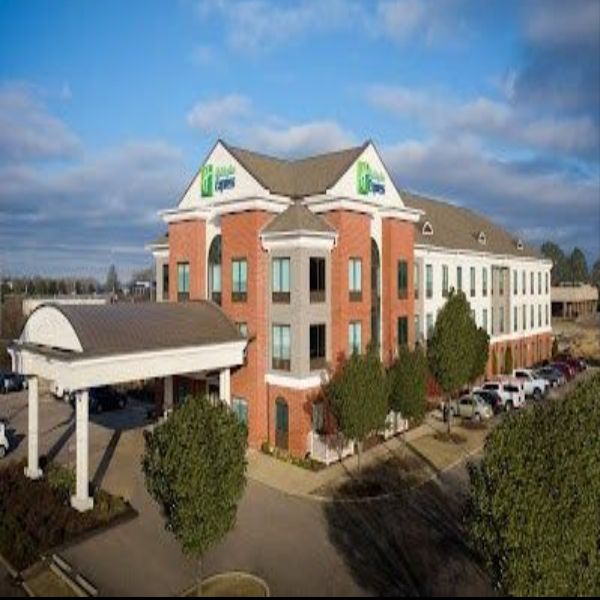 Holiday Inn Express & Suites Olive Branch