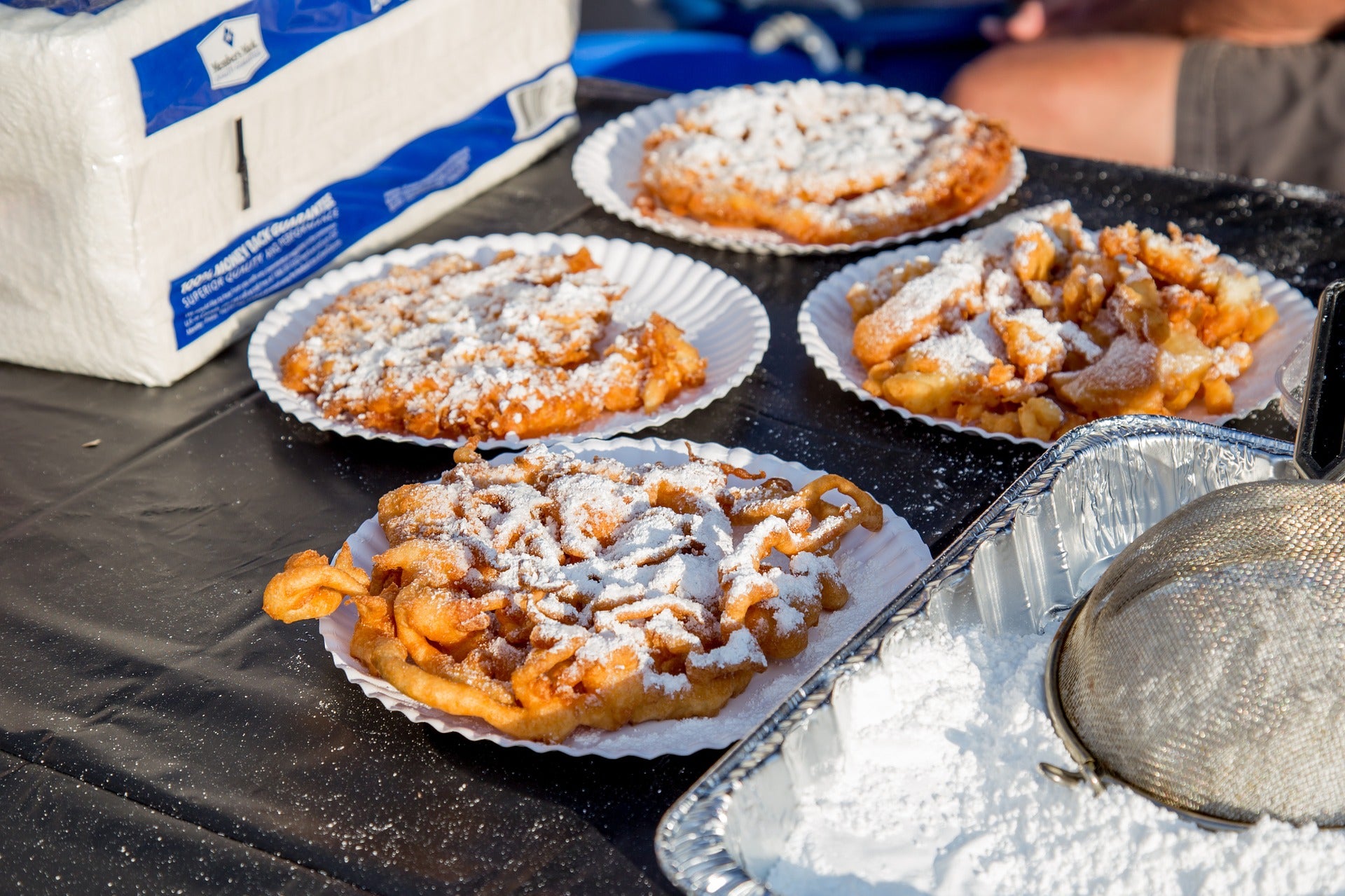 funnel-cake-g0c8b08cc3_1920.jpg